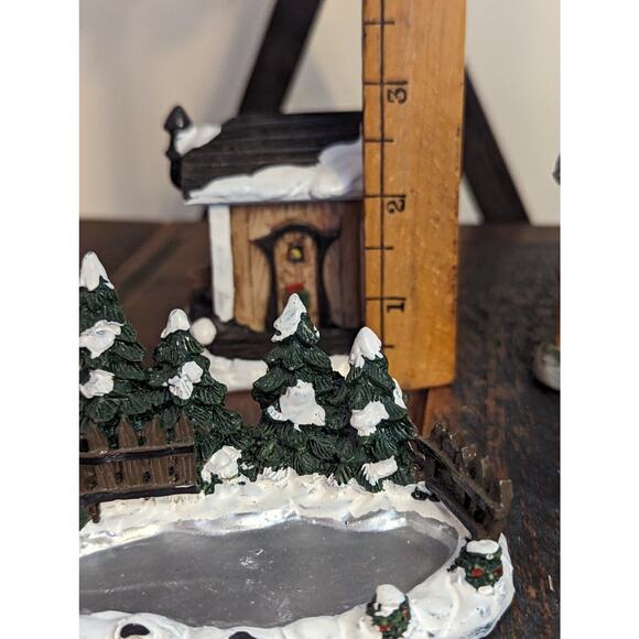 Christmas Village Set - 6 Pieces - Picture 6 of 12